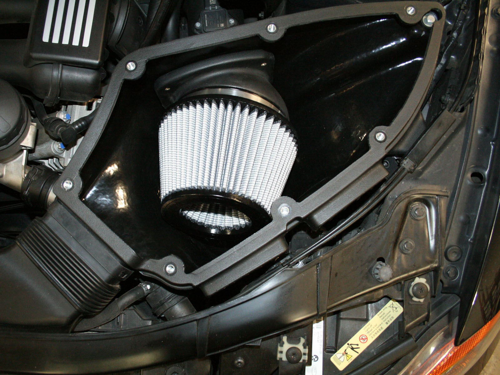 aFe Cold Air Intake BMW 128i [E82/88] 330i/330xi [E90/E91/E92/E93] Non