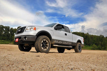 Load image into Gallery viewer, Rough Country Lift Kit Ford F150 2WD/4WD (04-08) 2.5&quot; Suspension Lift Kits Alternate Image