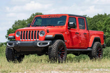 Load image into Gallery viewer, Rough Country 2.5&quot; Leveling Kit Jeep Gladiator JT 4WD (20-22) w/ or w/o Shocks Alternate Image