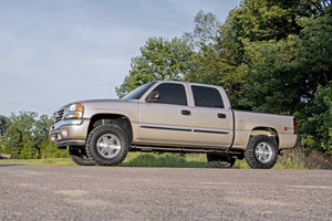 Rough Country Leveling Kit GMC Sierra 4WD (99-07) [1.5" - 2"] Torsion Bar Keys & Shock Spacers