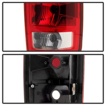 Load image into Gallery viewer, Xtune Tail Lights Ram 2500/ 3500 (2003-2006) [OEM Style] Red or Red Smoked Lens Alternate Image