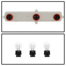 Load image into Gallery viewer, Xtune Tail Lights Ram 2500/ 3500 (2003-2006) [OEM Style] Red or Red Smoked Lens Alternate Image