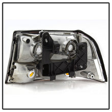 Load image into Gallery viewer, Xtune Headlights Oldsmobile Bravada (98-01) Chrome w/ Amber Bumper Lights Alternate Image