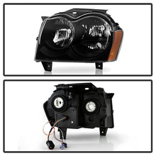 Load image into Gallery viewer, Xtune Crystal Headlights Jeep Grand Cherokee (05-07) Black or Chrome w/ Amber Corner Lights Alternate Image