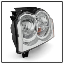 Load image into Gallery viewer, Xtune Crystal Headlights Jeep Grand Cherokee (05-07) Black or Chrome w/ Amber Corner Lights Alternate Image