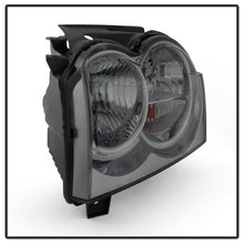 Load image into Gallery viewer, Xtune Crystal Headlights Jeep Grand Cherokee (05-07) Black or Chrome w/ Amber Corner Lights Alternate Image
