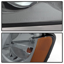 Load image into Gallery viewer, Xtune Crystal Headlights Jeep Grand Cherokee (05-07) Black or Chrome w/ Amber Corner Lights Alternate Image