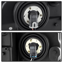 Load image into Gallery viewer, Xtune Crystal Headlights Jeep Grand Cherokee (05-07) Black or Chrome w/ Amber Corner Lights Alternate Image