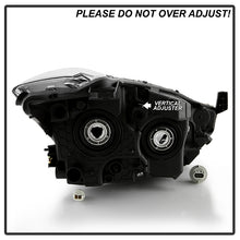 Load image into Gallery viewer, Xtune Headlights Nissan Kicks S / SV (18-20) [OE Style - Halogen Only] Black w/ Amber Turn Signal Light Alternate Image