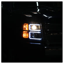 Load image into Gallery viewer, Xtune Projector Headlights Chevy Silverado (07-13) [w/ Light Tube Style] Black - Default Title Alternate Image