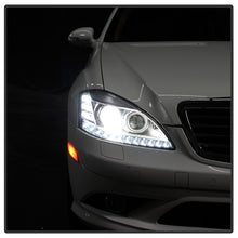 Load image into Gallery viewer, Xtune LED Projector Headlights Mercedes W221 S Class (07-09) [w/ Switchback LED DRL Bar] Black or Chrome Alternate Image