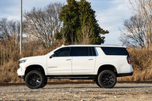 Load image into Gallery viewer, Rough Country Lift Kit Chevy Suburban 1500 4WD (2021-2022) 6&quot; Lift Alternate Image