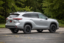 Load image into Gallery viewer, Rough Country Lift Kit Toyota Highlander 4WD (2020) 2" Lift Kit Alternate Image