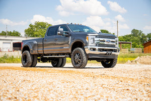 Rough Country Lift Kit Ford F350 Super Duty 4WD (17-22) 4.5" Suspension Lift Kits w/ Shocks