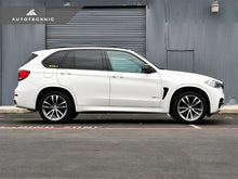 Load image into Gallery viewer, Autotecknic Fender Trim Set BMW X5 F15 (14-18) Glazing Black / Stealth Black / Carbon Fiber - Glazing Black / w/ BMW Emblems Alternate Image