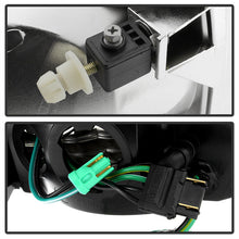 Load image into Gallery viewer, Xtune Crystal Headlights Ford Excursion (99-04) [OEM Style] Black or Chrome w/ Amber Corner Lights - Full Amber Light / Chrome Alternate Image