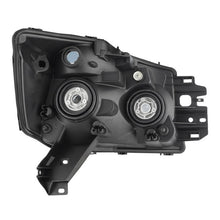 Load image into Gallery viewer, Xtune Crystal Headlights Nissan Titan (04-07) [OE Style] Black / Black Smoked / Smoked - Black Alternate Image