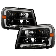 Load image into Gallery viewer, Xtune Projector Headlights Chevy Trailblazer (02-09) [Light Bar DRL - Halogen Model] Black or Chrome w/ Amber Turn Signal Alternate Image