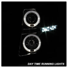 Load image into Gallery viewer, Spyder Projector Headlights Chevy Silverado 1500 (2007-2013) 2500HD/3500HD (2007-2014) - Version 1 / Version 2 / Version 3 - Version 1 - CCFL Halo - Black Alternate Image