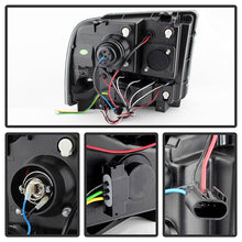 Load image into Gallery viewer, Spyder Projector LED Headlights Ford F250 F350 F450 Super Duty (2005-2007) Standard Style - Standard Style with LED Halo -Black Alternate Image