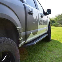 Load image into Gallery viewer, Go Rhino RB20 Running Boards Chevy Colorado Crew Cab (15-22) Bedliner Coating or Textured Black Finish - w/o Drop Step / Textured Black Alternate Image