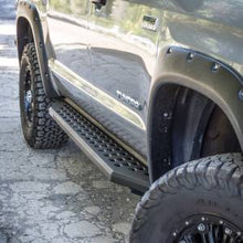 Load image into Gallery viewer, Go Rhino RB20 Running Boards Chevy Colorado Crew Cab (15-22) Bedliner Coating or Textured Black Finish - w/o Drop Step / Textured Black Alternate Image
