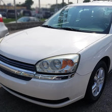 Load image into Gallery viewer, 84.95 Spec-D OEM Replacement Headlights Chevy Malibu (2004-2007) Black or Chrome - Redline360 Alternate Image