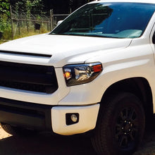 Load image into Gallery viewer, 215.00 Spec-D Crystal Headlights Toyota Tundra (14-21) w/ or w/o LED Light Strip - Redline360 Alternate Image