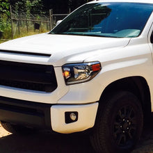 Load image into Gallery viewer, 215.00 Spec-D Crystal Headlights Toyota Tundra (14-21) w/ or w/o LED Light Strip - Redline360 Alternate Image