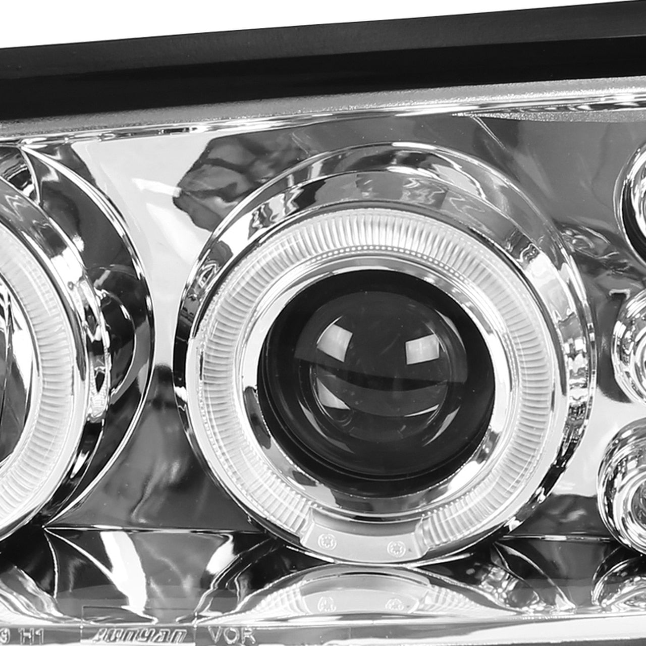 Black Headlights Pair For 2000-2005 Chevy Impala SS/LS/Base – With Bulbs, DOT
