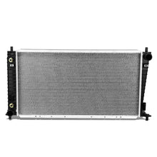 Load image into Gallery viewer, DNA Radiator Lincoln Navigator 5.4L (99-01) [DPI 2257] OEM Replacement w/ Aluminum Core Alternate Image