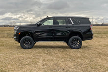 Load image into Gallery viewer, Rough Country Lift Kit Chevy Tahoe 4WD (2021-2022) 6&quot; Lift Alternate Image