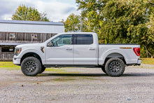 Load image into Gallery viewer, Rough Country Lift Kit Ford F150 Tremor 4WD (21-22) 2.5&quot; Suspension Lift Kits - Struts &amp; Lift Blocks Alternate Image