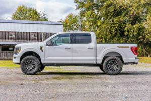 Rough Country Lift Kit Ford F150 Tremor 4WD (21-22) 2.5" Suspension Lift Kits - Struts & Lift Blocks