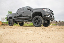 Load image into Gallery viewer, Rough Country Lift Kit Chevy Colorado 2WD/4WD (15-22) 6&quot; Lift w/ Shocks &amp; Struts Alternate Image
