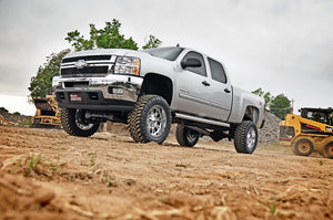 Rough Country Lift Kit Chevy Silverado 2WD/4WD (11-19) 7.5" Suspension Lift Kit