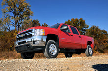 Load image into Gallery viewer, Rough Country Leveling Kit GMC Sierra 4WD (11-19) [1.5&quot; - 2&quot;] w/ or w/o Shocks Alternate Image