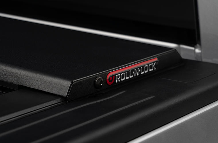 RollNLock Tonneau Cover Ram 1500 [ESeries Retractable] (0918) 5' 7
