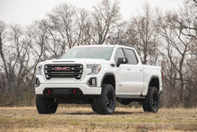 Load image into Gallery viewer, Rough Country Lift Kit Chevy Silverado 1500 Trailboss / AT4 4WD (2019-2022) 4&quot; Lift w/ Lifted Knuckles Alternate Image