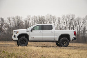 Rough Country Lift Kit Chevy Silverado 1500 Trailboss / AT4 4WD (2019-2022) 4" Lift w/ Lifted Knuckles