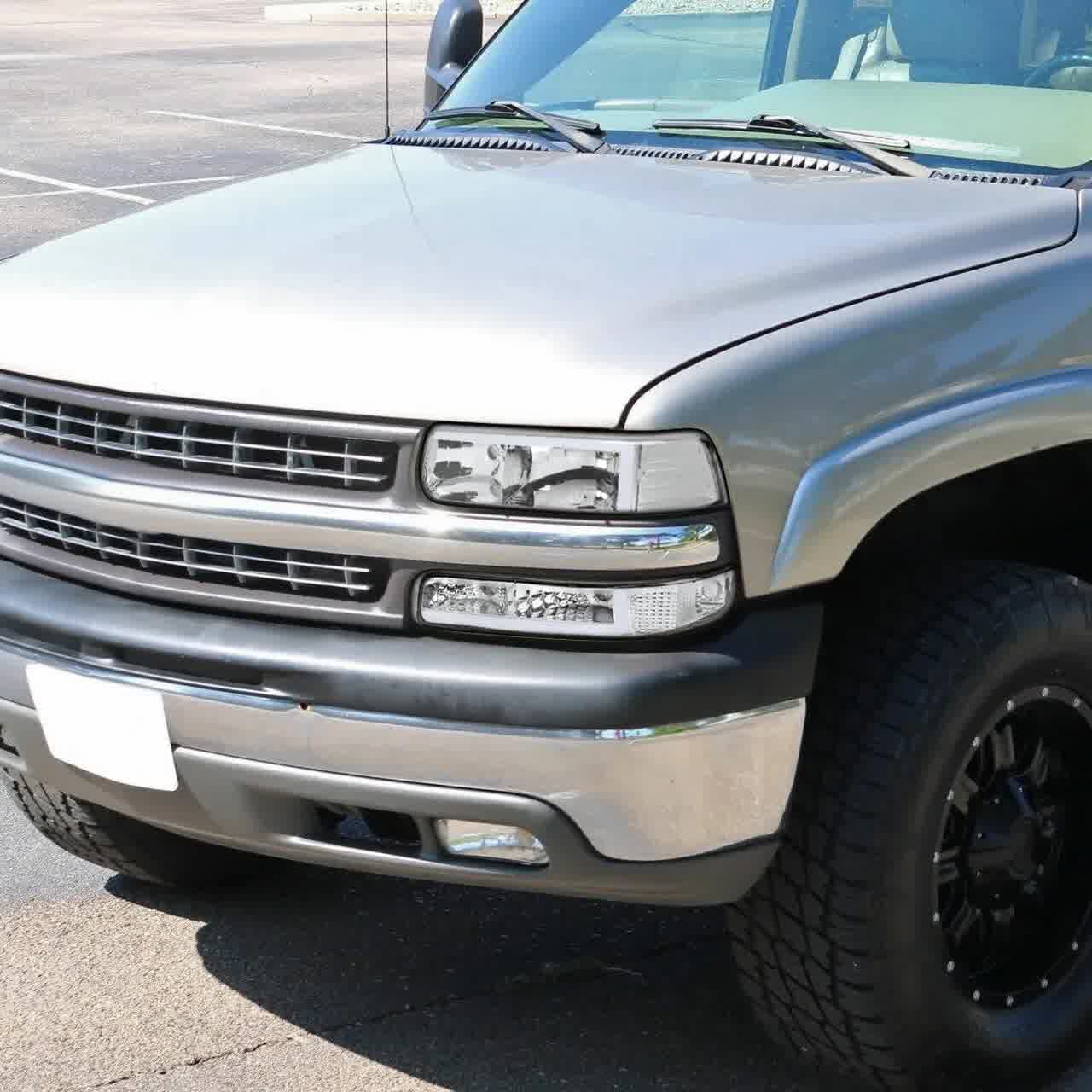 Spec-D Crystal Headlights Chevy Tahoe/Suburban (00-06) w/ LED Bar