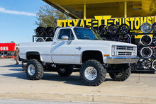 Load image into Gallery viewer, Rough Country Lift Kit Chevy C10/K10 4WD (80-91) 6&quot; Lift w/ Leaf Springs Alternate Image