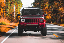 Load image into Gallery viewer, Rough Country Lift Kit Jeep Cherokee XJ 2WD/4WD (84-01) 4.5" Suspension Lift Kit w/ Rear Springs Alternate Image