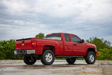 Load image into Gallery viewer, Rough Country Lift Kit Chevy Silverado 1500 2WD (07-13) 5&quot; Lift w/ or w/o Struts Alternate Image