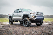 Load image into Gallery viewer, Rough Country Lift Kit Toyota Tacoma 2WD/4WD (2016-2022) 4&quot; Lift Kit Alternate Image