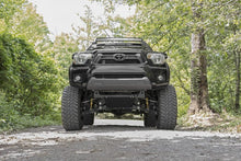 Load image into Gallery viewer, Rough Country Lift Kit Toyota Tacoma 2WD/4WD (2005-2015) 6&quot; Lift Kit Alternate Image