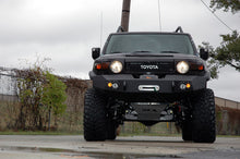 Load image into Gallery viewer, Rough Country Lift Kit Toyota FJ Cruiser 2WD/4WD (2007-2009) 6&quot; Lift Kit Alternate Image